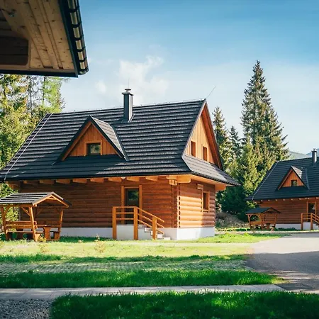 Pri Jazere Podbanske Aparthotel *