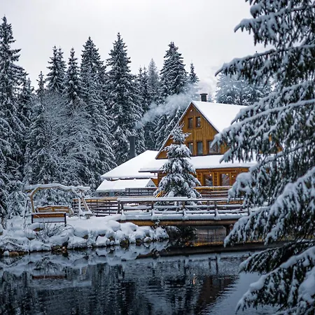 Pri Jazere Podbanske *